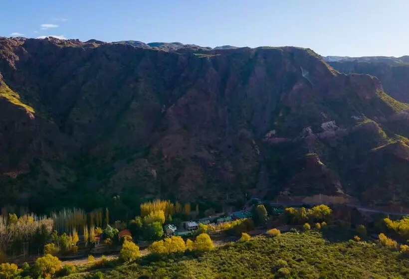 Hotelli Cabañas Del Cerro