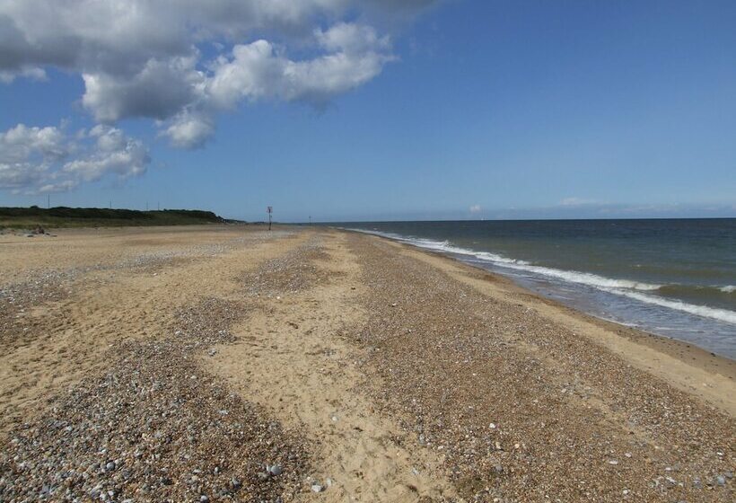 هتل Charming 1 Bed Lodge In Woodland Setting