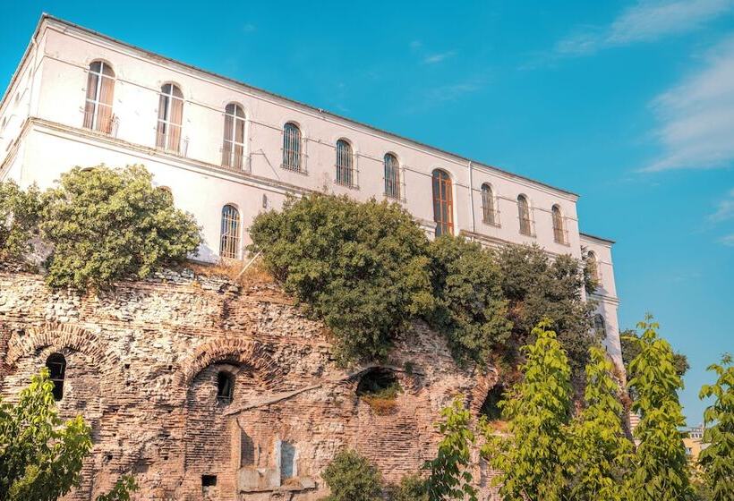 Отель Gulliver Mansion