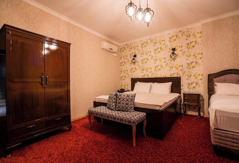 Отель Gulliver Mansion