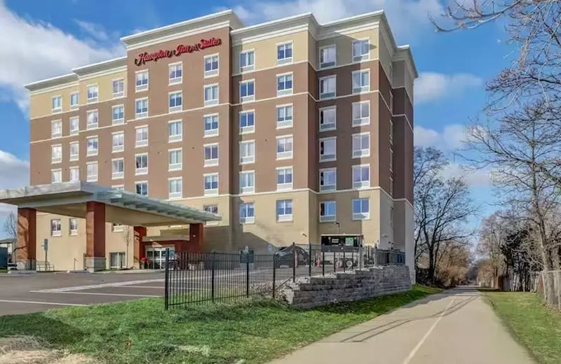 ホテル Hampton Inn & Suites Cincinnati Midtown Rookwood