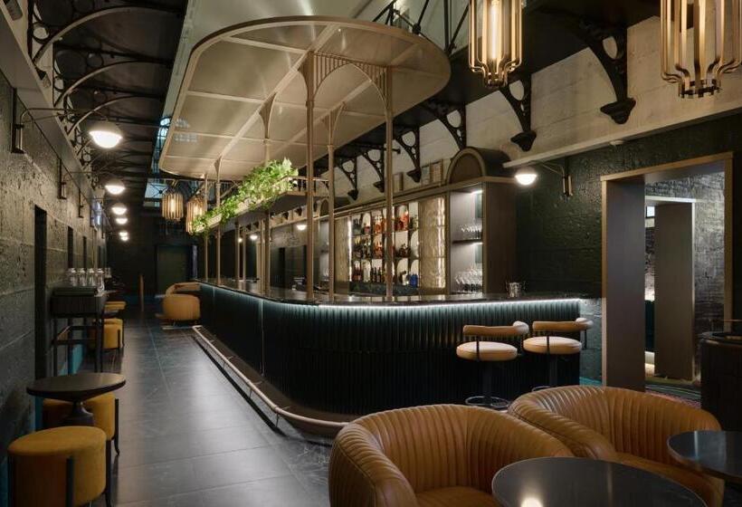 ホテル The Interlude