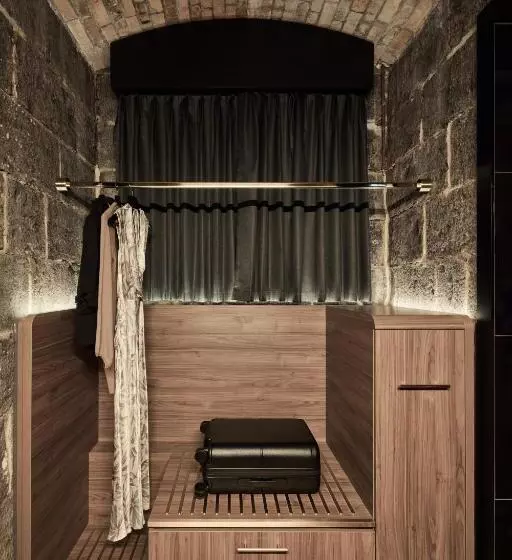 Hotelli The Interlude