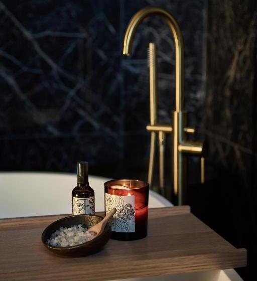 ホテル The Interlude