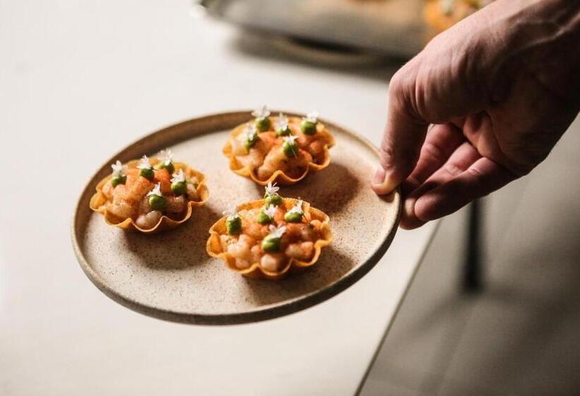 ホテル The Interlude