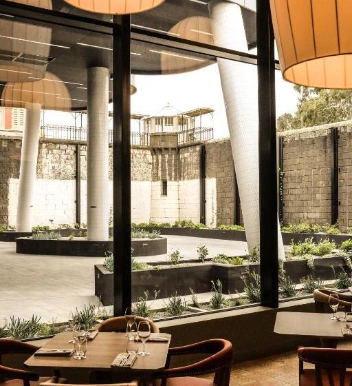 ホテル The Interlude