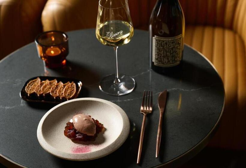 ホテル The Interlude