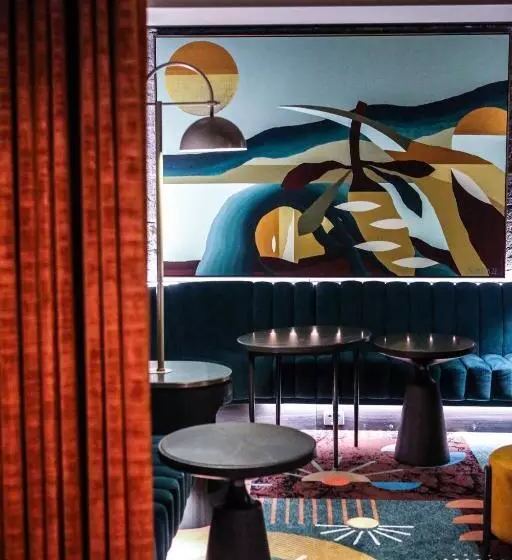 Hotelli The Interlude