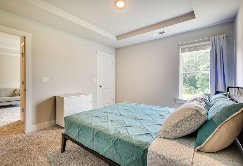 Huntsville Oasis W/ Basketball Court & Patio!