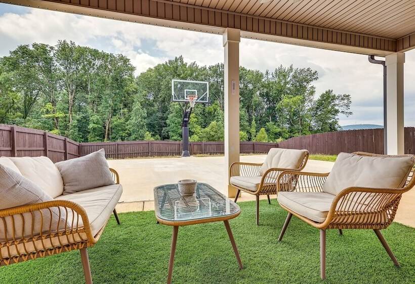Huntsville Oasis W/ Basketball Court & Patio!