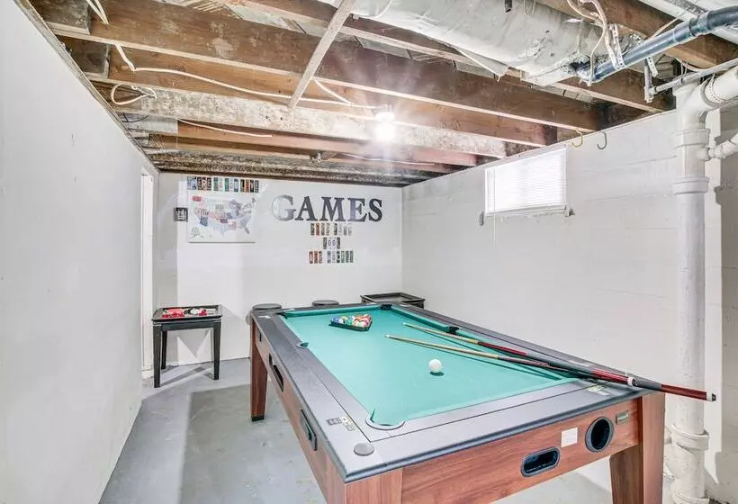 Hyde Park Home W/ Fire Pit: Near Hiking Trails!