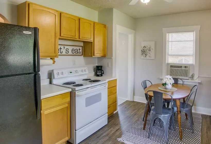 Hyde Park Home W/ Fire Pit: Near Hiking Trails!