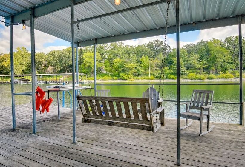 Lakefront Haven: Boat Slip, Deck & Community Pool!