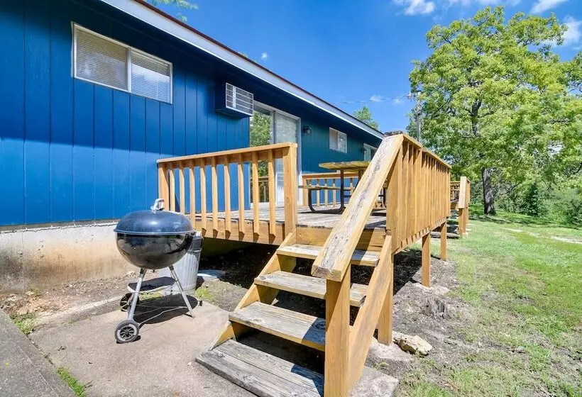 Lakefront Haven: Boat Slip, Deck & Community Pool!