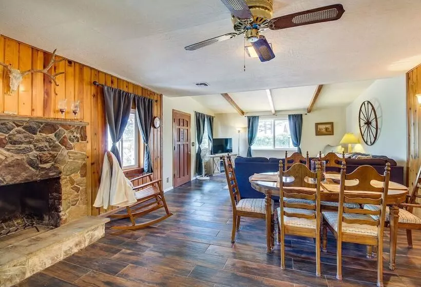 Furnished Porch + Gas Grill: Lakeside Cottage Stay