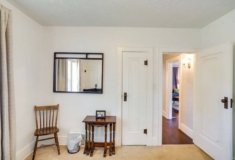 Lovely Home In South Bend: Walk To Notre Dame!