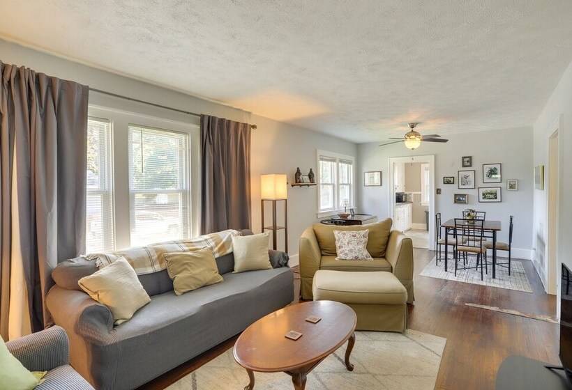 Lovely Home In South Bend: Walk To Notre Dame!