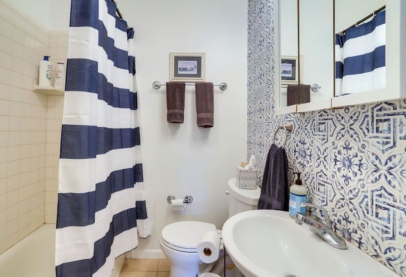 Lovely Home In South Bend: Walk To Notre Dame!