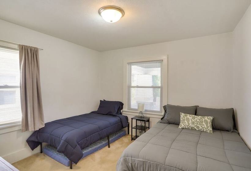 Lovely Home In South Bend: Walk To Notre Dame!