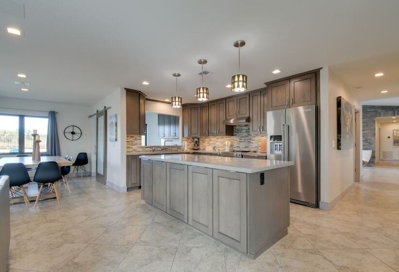 Pool, Spa, Game Room: Luxury Fountain Hills Escape