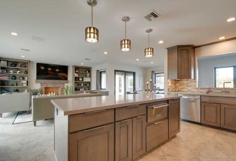 Pool, Spa, Game Room: Luxury Fountain Hills Escape