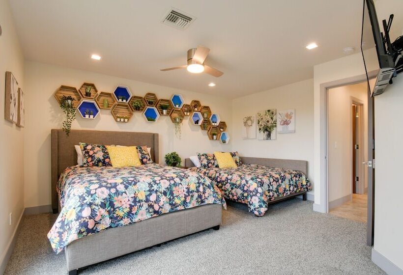 Pool, Spa, Game Room: Luxury Fountain Hills Escape