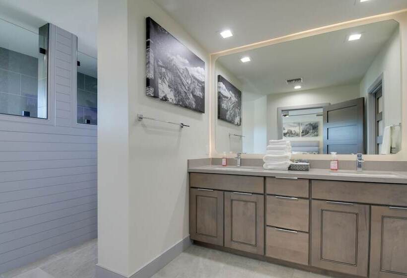 Pool, Spa, Game Room: Luxury Fountain Hills Escape