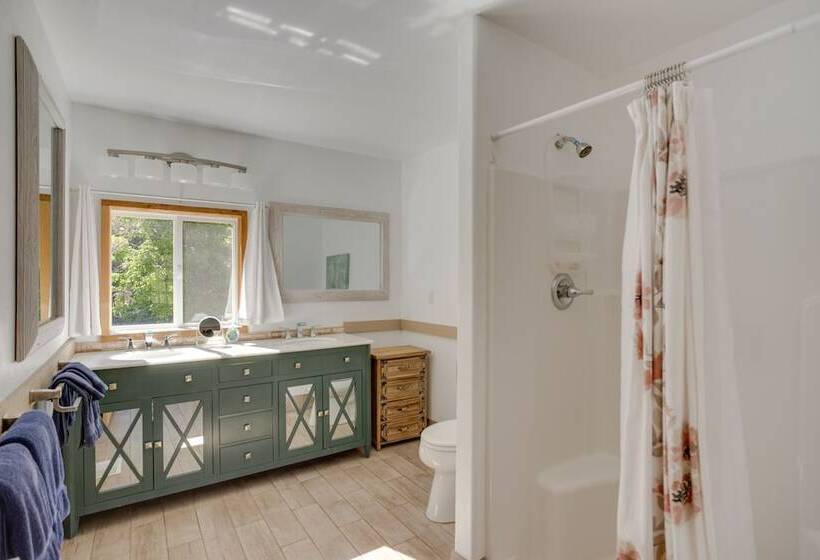 Magnificent Ouray Home W/ Deck & Mountain Views!