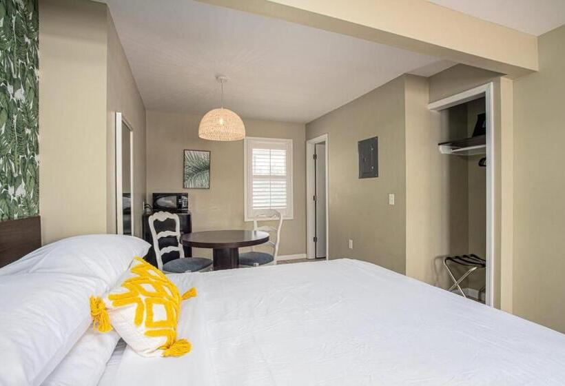 モーテル The Local St. Augustine