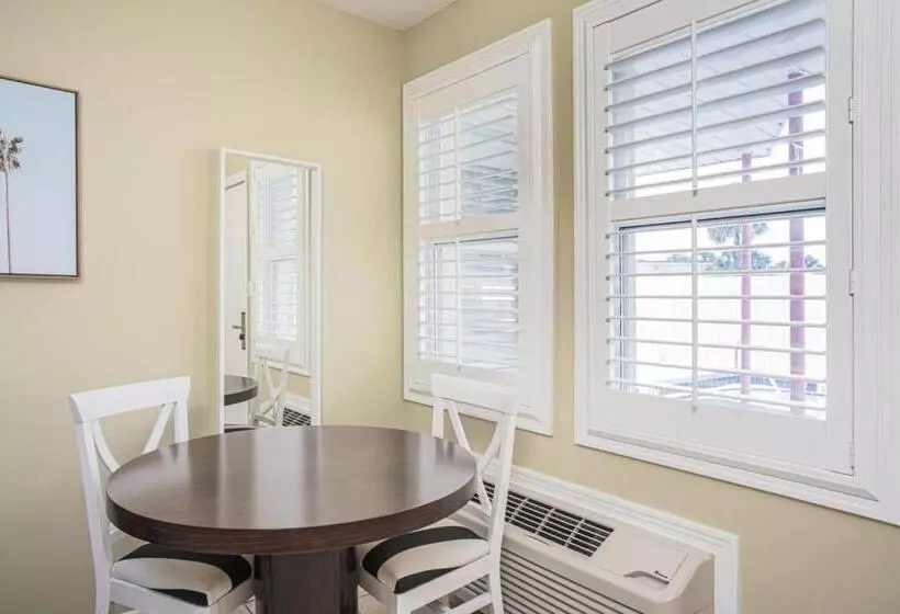 Motelli The Local   St. Augustine