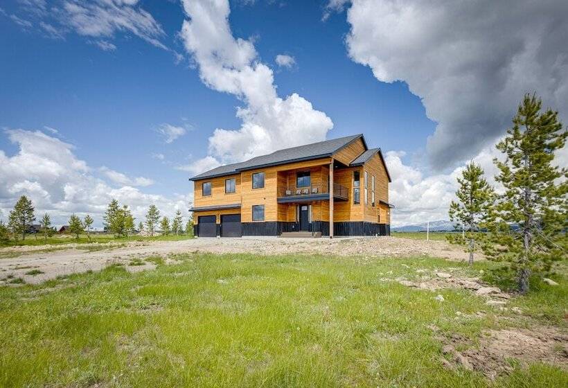 Mountain View Island Park Cabin Near Outdoor Rec!