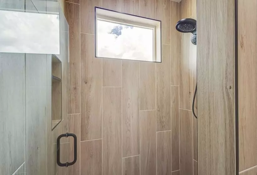 Mountain View Island Park Cabin Near Outdoor Rec!