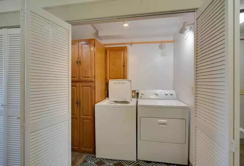 Nature S Paradise: Rustic Retreat In Wisconsin!