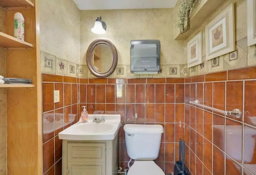 Nature S Paradise: Rustic Retreat In Wisconsin!