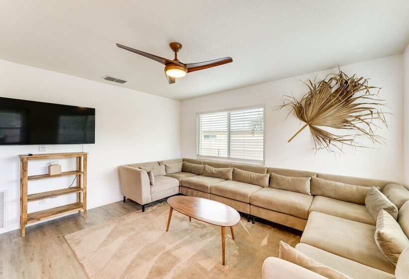 Nokomis Home W/ Screened Pool, 3 Mi To Beaches!