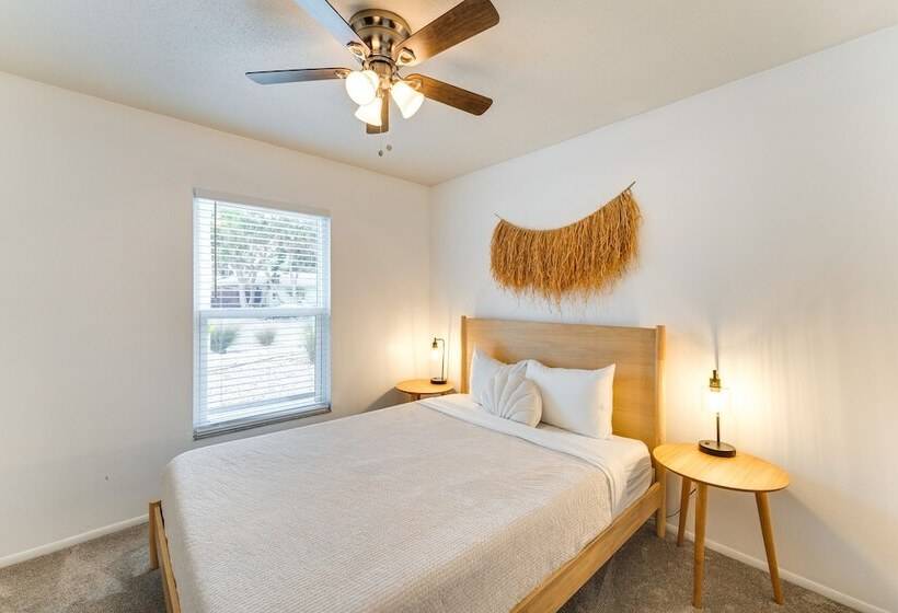 Nokomis Home W/ Screened Pool, 3 Mi To Beaches!