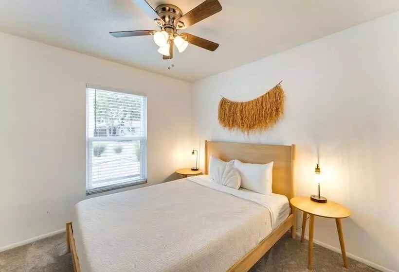 Nokomis Home W/ Screened Pool, 3 Mi To Beaches!