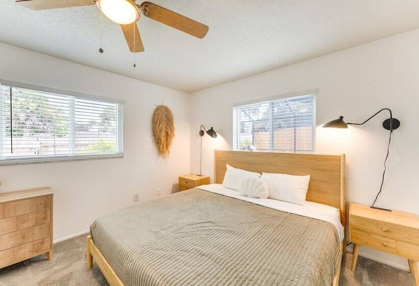 Nokomis Home W/ Screened Pool, 3 Mi To Beaches!