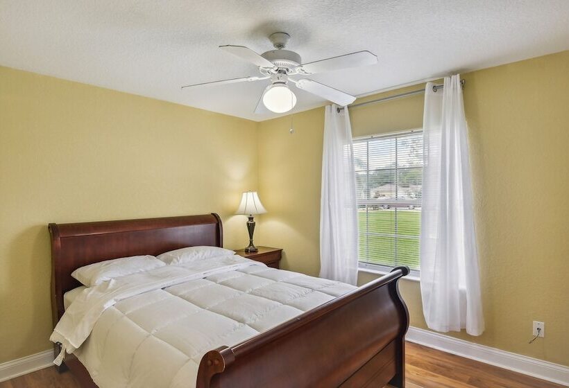 Palm Coast Escape: Screened Lanai, Saltwater Pool!