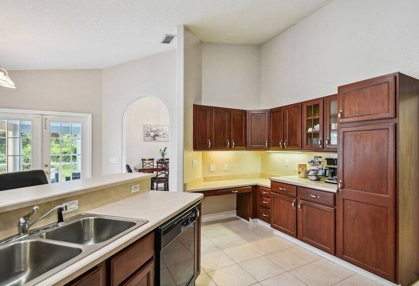 Palm Coast Escape: Screened Lanai, Saltwater Pool!