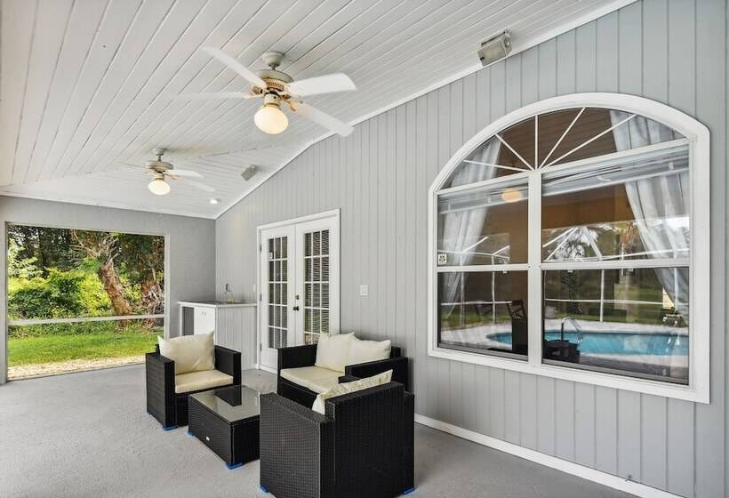 Palm Coast Escape: Screened Lanai, Saltwater Pool!