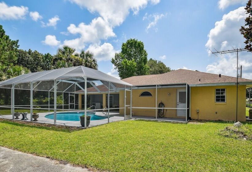 Palm Coast Escape: Screened Lanai, Saltwater Pool!