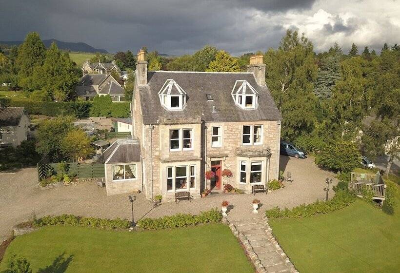 Pensione The Poplars Guest House