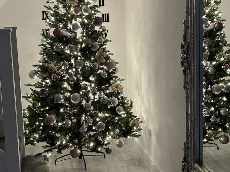 住所  Impeccable 4 Bed House In Trearddur Bay