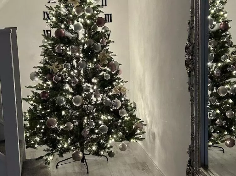 Residenssi Impeccable 4 Bed House In Trearddur Bay