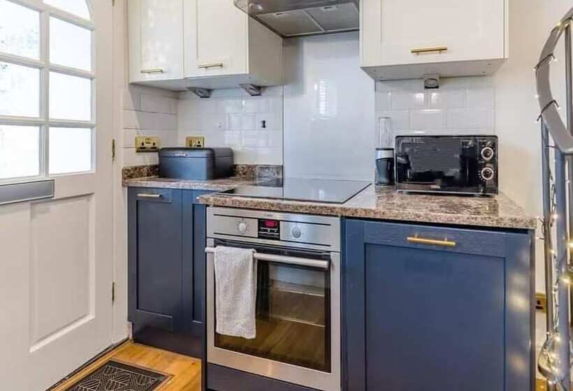 اقامتگاه Romantic 1 Bed House In Whitstable Real Gem !