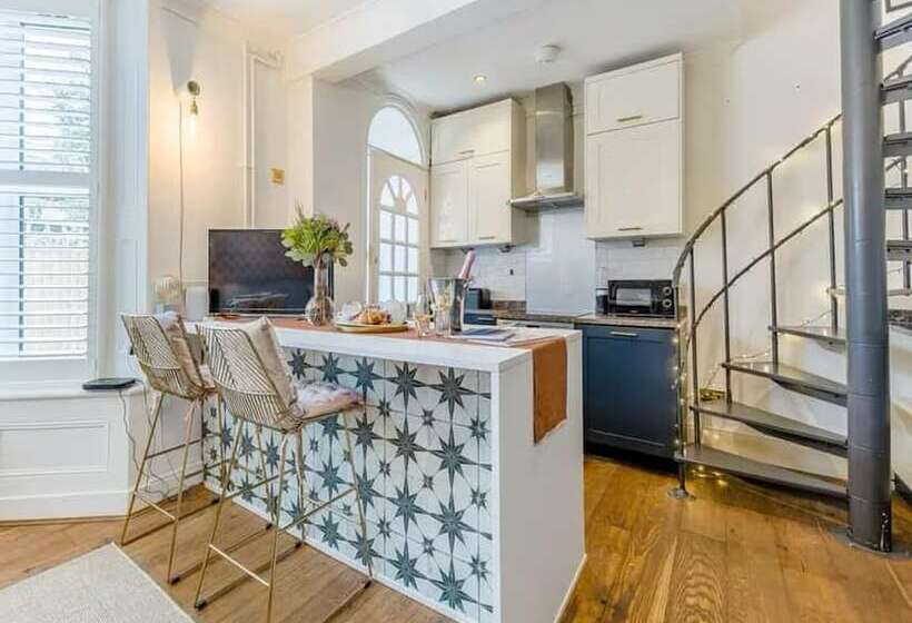 اقامتگاه Romantic 1 Bed House In Whitstable Real Gem !