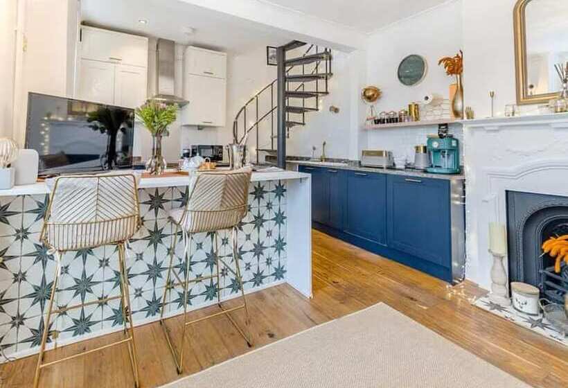 اقامتگاه Romantic 1 Bed House In Whitstable Real Gem !