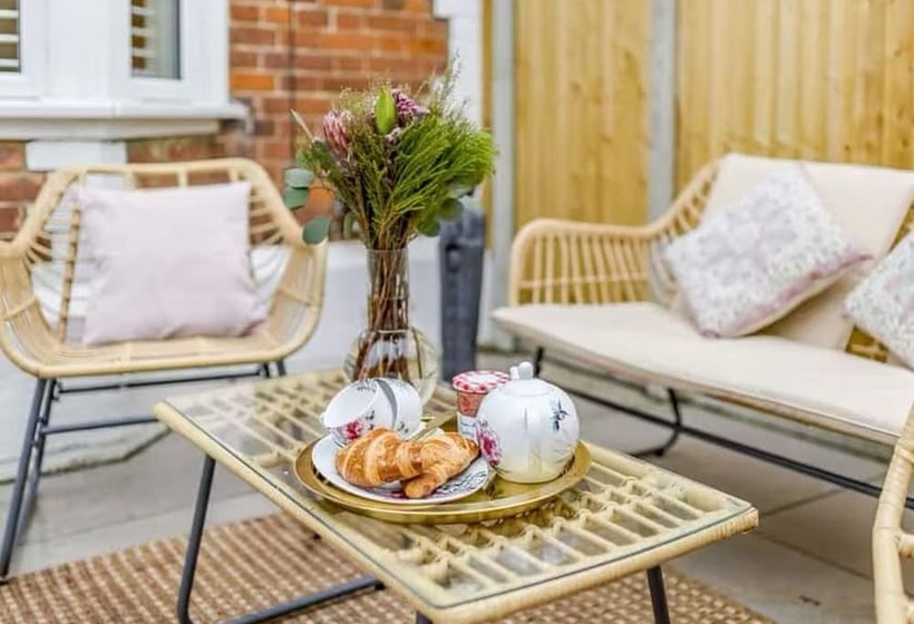 اقامتگاه Romantic 1 Bed House In Whitstable Real Gem !