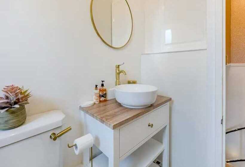 اقامتگاه Romantic 1 Bed House In Whitstable Real Gem !